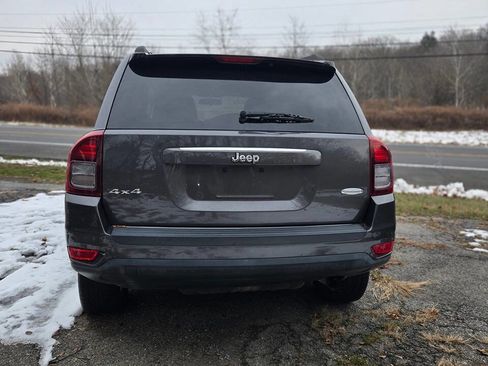Used 2014 Jeep Compass Latitude image 9