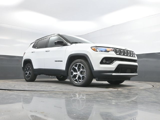 Used 2024 Jeep Compass Limited AWD/4WD image 45