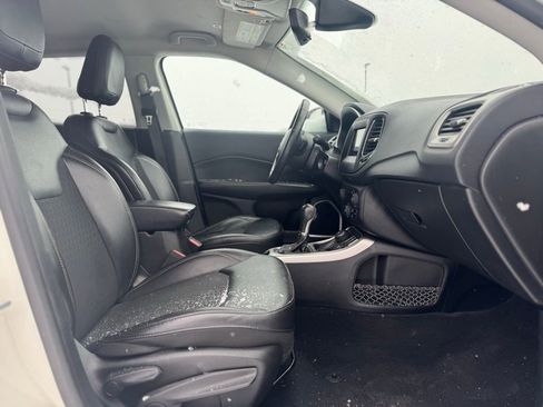 Used 2019 Jeep Compass Latitude w/ Cold Weather Group image 14