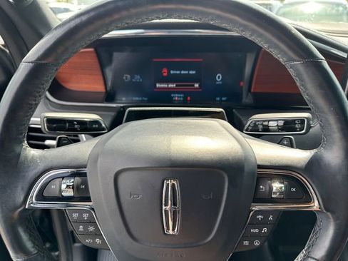 Used 2022 Lincoln Navigator Reserve image 35