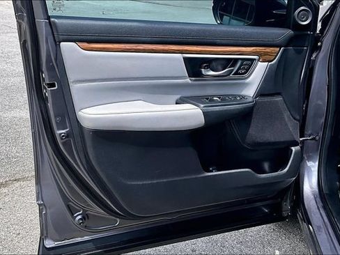 Used 2020 Honda CR-V Touring image 17