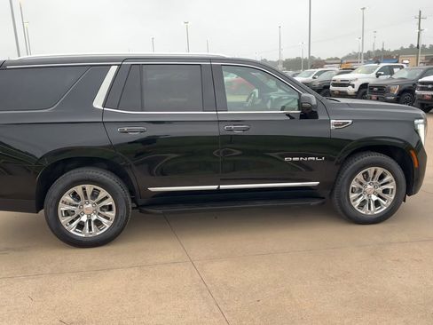 Certified 2025 GMC Yukon Denali AWD/4WD image 2