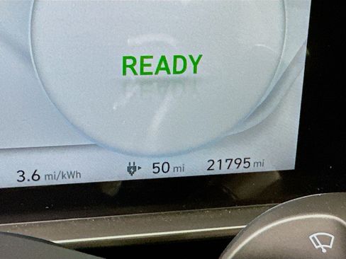 Used 2024 Hyundai Ioniq 6 SE RWD image 18