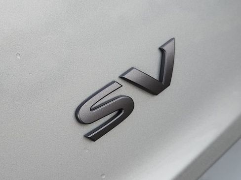 Used 2024 Nissan Rogue SV FWD image 8