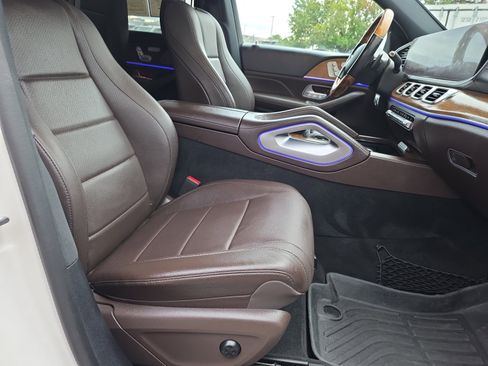 Used 2021 Mercedes-Benz GLS 450 4MATIC image 31