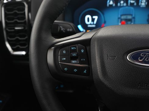 Used 2024 Ford Ranger Lariat w/ FX4 Off-Road Package image 26