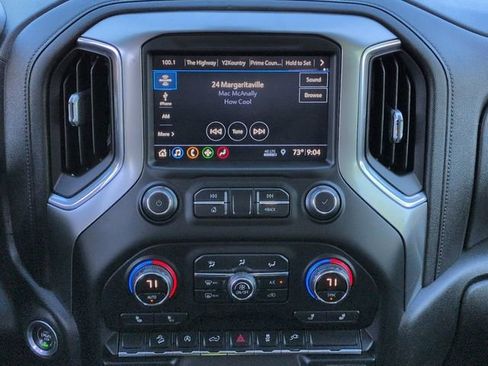 Used 2019 Chevrolet Silverado 1500 LT Trail Boss AWD/4WD image 18