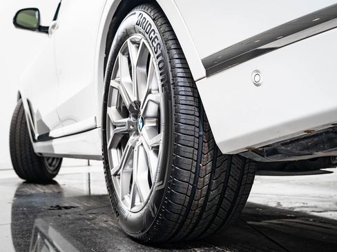 Used 2021 BMW X7 xDrive40i w/ Premium Package image 44