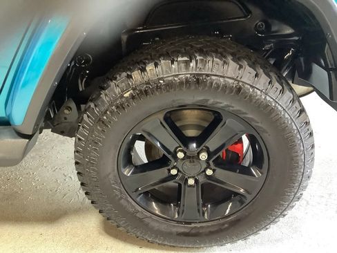 Certified 2019 Jeep Wrangler Unlimited Sahara AWD/4WD image 11