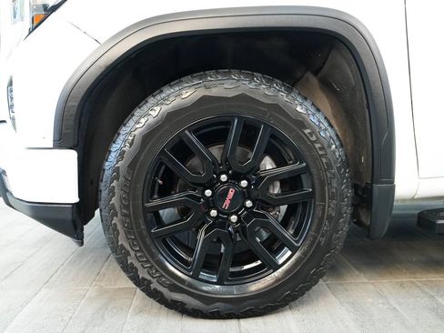 Used 2023 GMC Sierra 1500 Elevation w/ Preferred Package AWD/4WD image 9