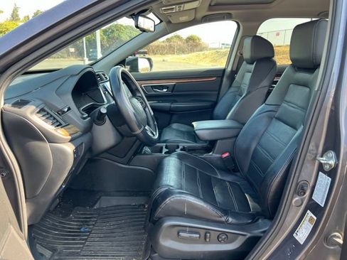 Used 2018 Honda CR-V Touring image 12