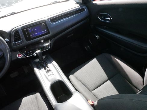 Used 2018 Honda HR-V EX image 11