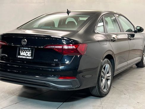 Used 2024 Volkswagen Jetta SE FWD image 5