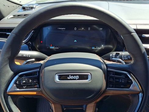Used 2025 Jeep Grand Cherokee L Summit AWD/4WD image 20