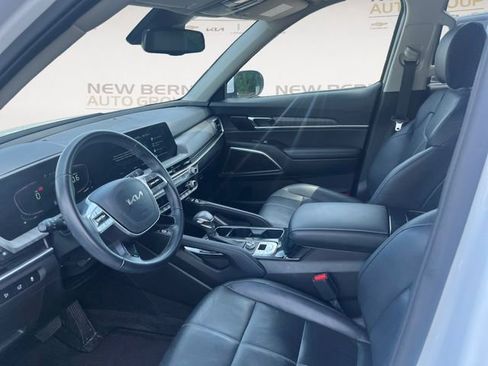 Used 2024 Kia Telluride EX FWD image 9