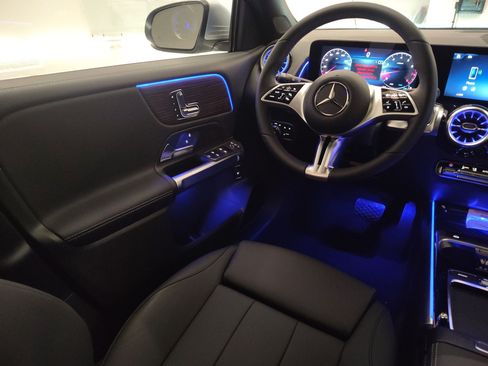Used 2026 Mercedes-Benz GLB 250 image 27