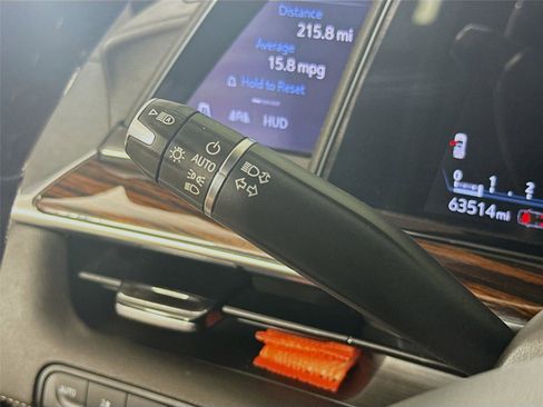 Used 2022 Cadillac Escalade Premium Luxury image 5