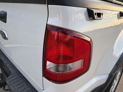 Used 2008 Ford Explorer Sport Trac XLT RWD image 7