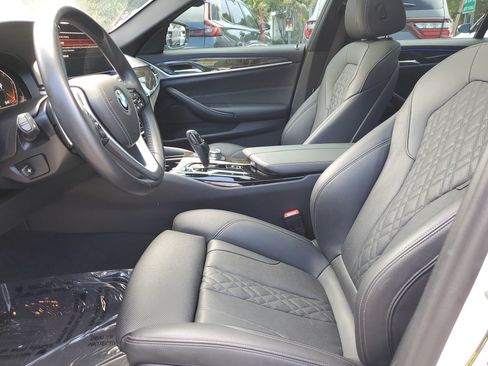 Used 2023 BMW 530i w/ Convenience Package RWD image 19