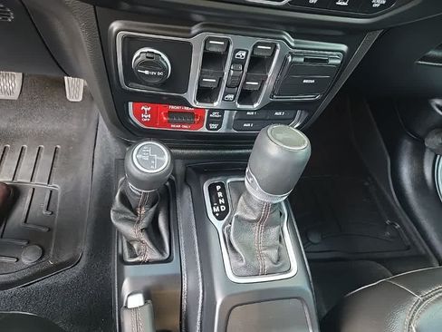Used 2023 Jeep Wrangler Unlimited Rubicon 392 AWD/4WD image 13
