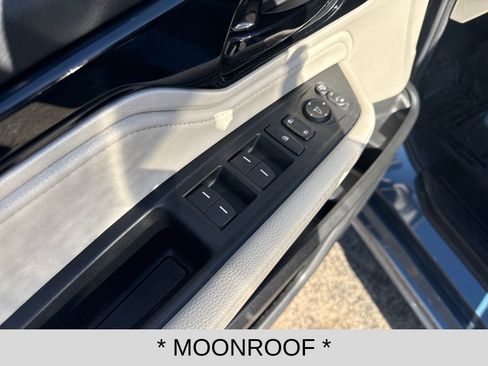 Used 2025 Honda Odyssey Elite image 11