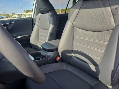 Used 2025 Toyota RAV4 Limited w/ Advanced Technology Package image 16
