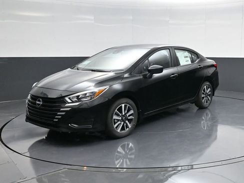 Used 2025 Nissan Versa S w/ S Plus Package image 7