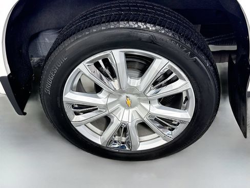 Used 2023 Chevrolet Silverado 1500 High Country w/ High Country Premium Package AWD/4WD image 24