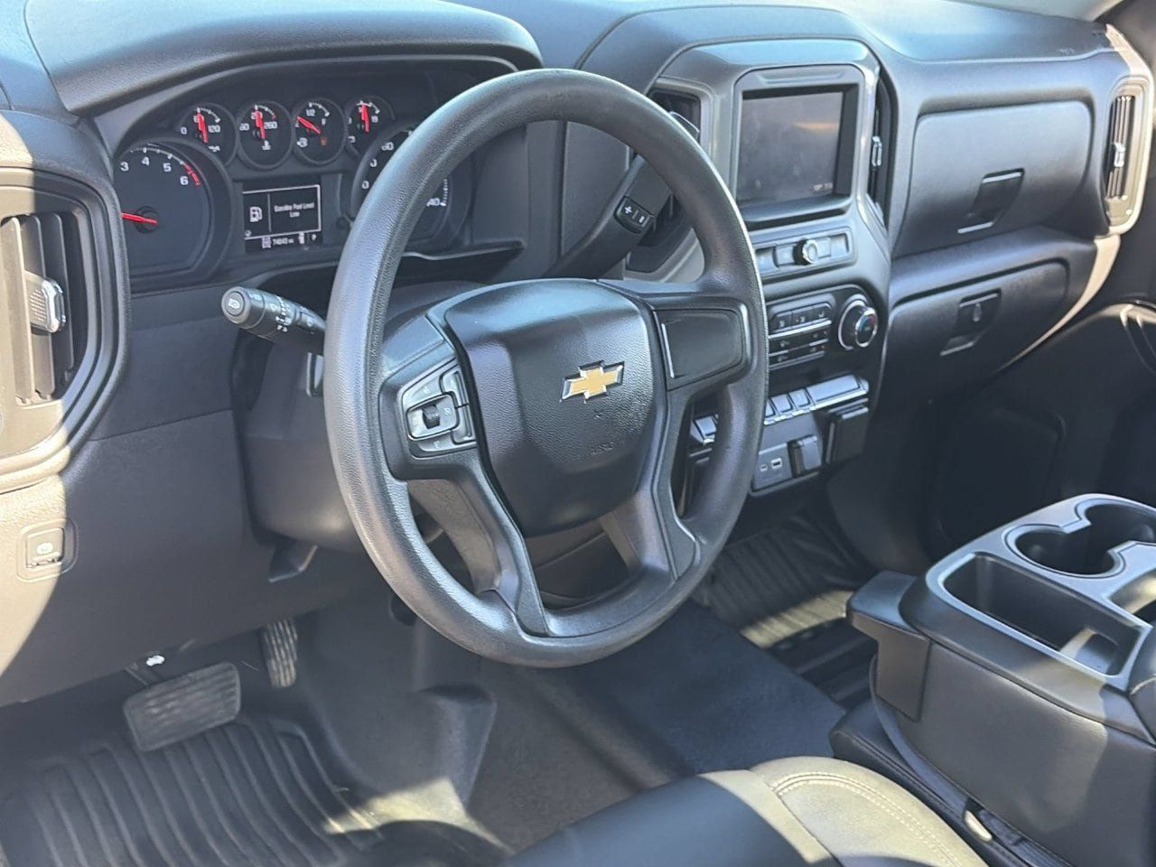 Used 2022 Chevrolet Silverado 1500 W/T w/ WT Value Package AWD/4WD image 15
