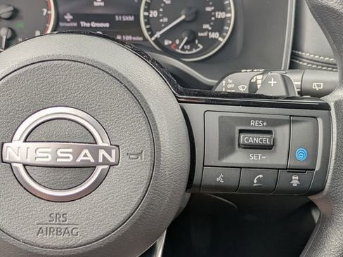 Used 2023 Nissan Rogue SV image 20