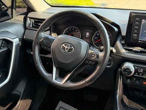 Used 2020 Toyota RAV4 XLE Premium AWD/4WD image 14