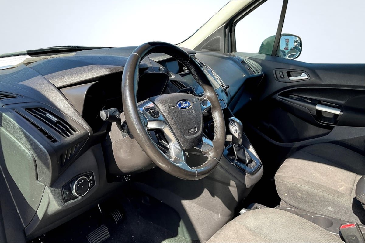 Used 2016 Ford Transit Connect XLT FWD image 11