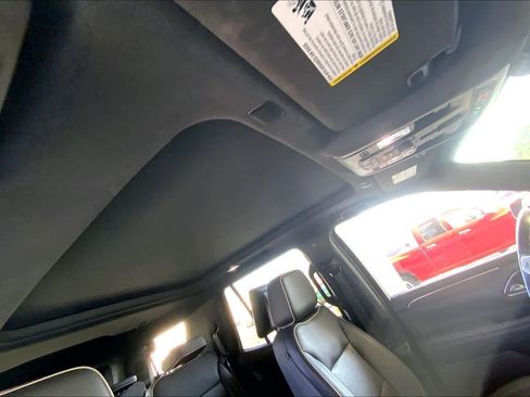 Used 2022 Chevrolet Tahoe Premier w/ Premium Package image 13