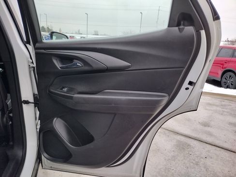 Used 2023 Chevrolet TrailBlazer LS image 16