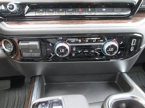 New 2026 GMC Sierra 1500 Elevation w/ Elevation Premium Package AWD/4WD image 26