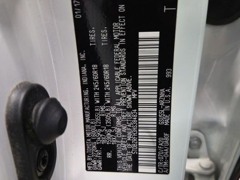 Used 2017 Toyota Highlander Plus image 26