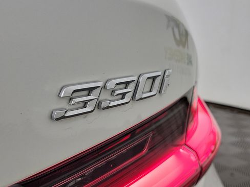 Used 2019 BMW 330i xDrive Sedan w/ Convenience Package image 24