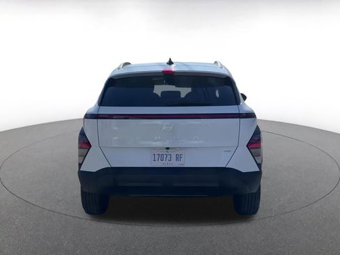 Used 2025 Hyundai Kona SEL image 12
