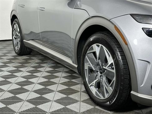 Used 2025 Genesis GV60 AWD image 12