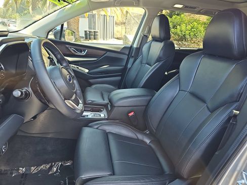 Used 2025 Subaru Ascent Touring AWD/4WD image 17