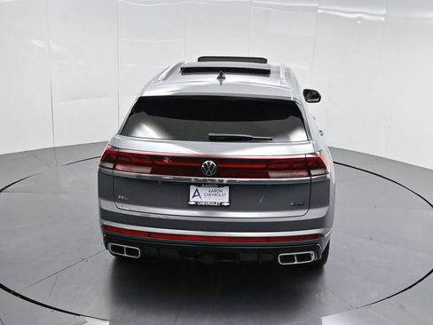 Used 2024 Volkswagen Atlas Cross Sport SEL R-Line AWD/4WD image 63