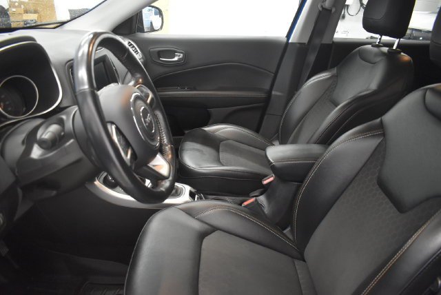 Used 2020 Jeep Compass Latitude w/ Cold Weather Group AWD/4WD image 22