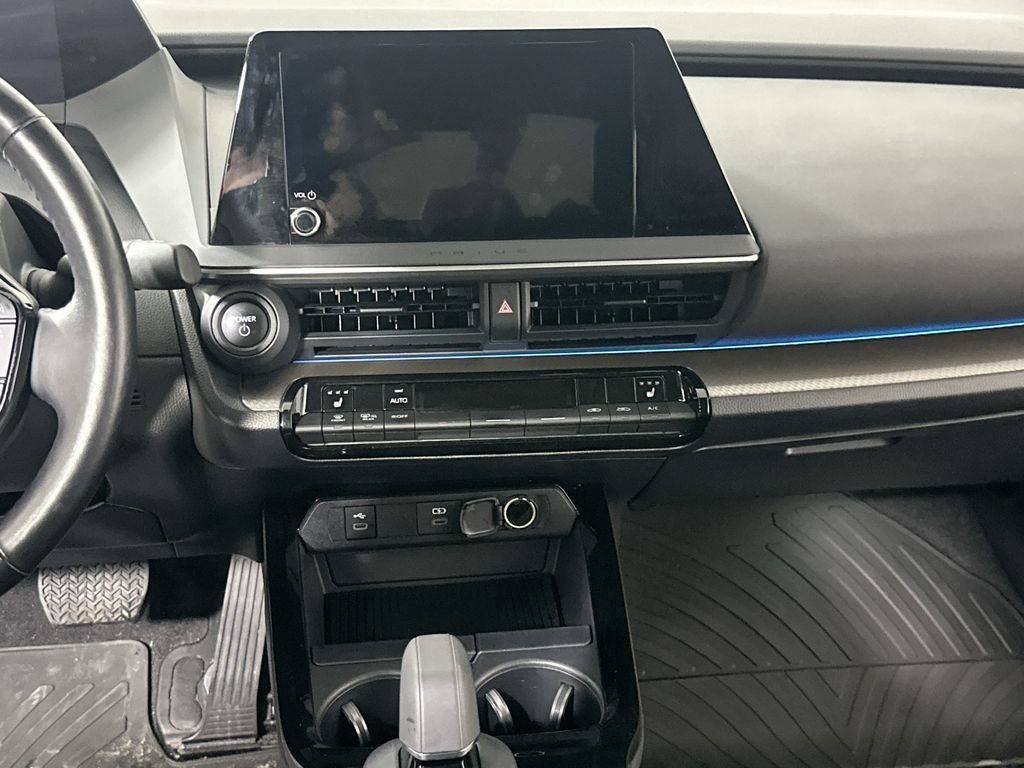 Used 2023 Toyota Prius XLE FWD image 20