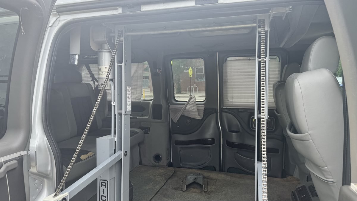 Used 2014 GMC Savana 1500 RWD image 26