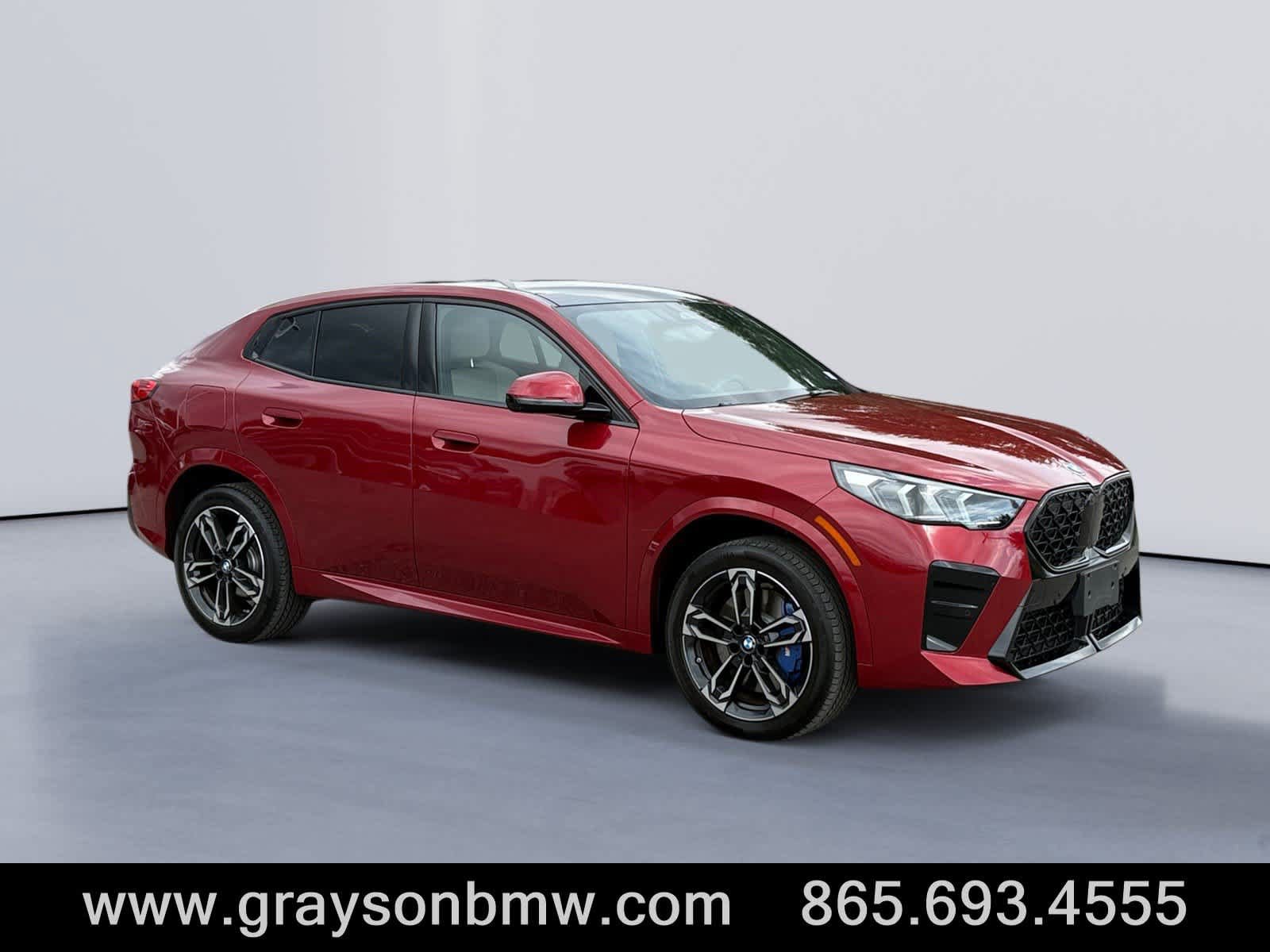 Used 2025 BMW X2 xDrive28i w/ Premium Package AWD/4WD image 1