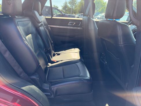 Used 2018 Ford Explorer Sport w/ Equipment Group 401A AWD/4WD image 7
