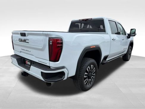 New 2026 GMC Sierra 3500 Denali Ultimate AWD/4WD image 7