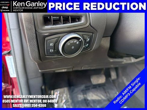 Used 2016 Ford Focus SE w/ Equipment Group 201A FWD image 12