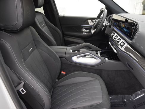 Used 2025 Mercedes-Benz GLE 53 AMG 4MATIC image 16