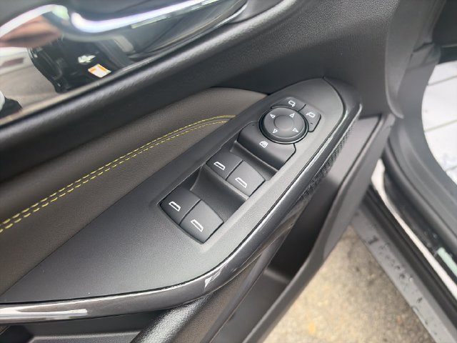 New 2026 Chevrolet Trax ACTIV w/ Driver Confidence Package FWD image 19